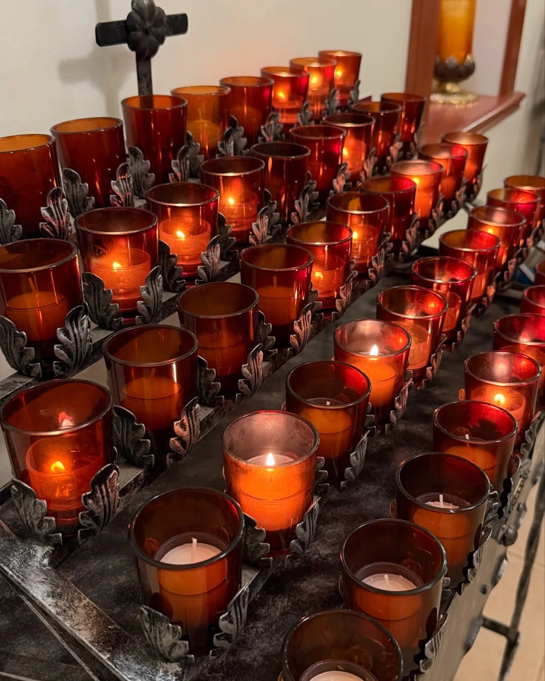 Pampita festejó las Pascuas con un look total white bien primaveral