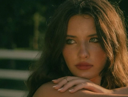 Tendencias de maquillaje otoño-invierno 2025: el equilibrio perfecto entre natural y audaz