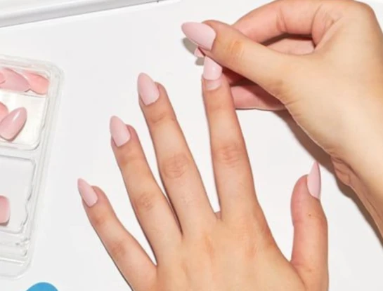 Ideales para quienes no saben hacerse la manicura o no desean asistir a una profesional.