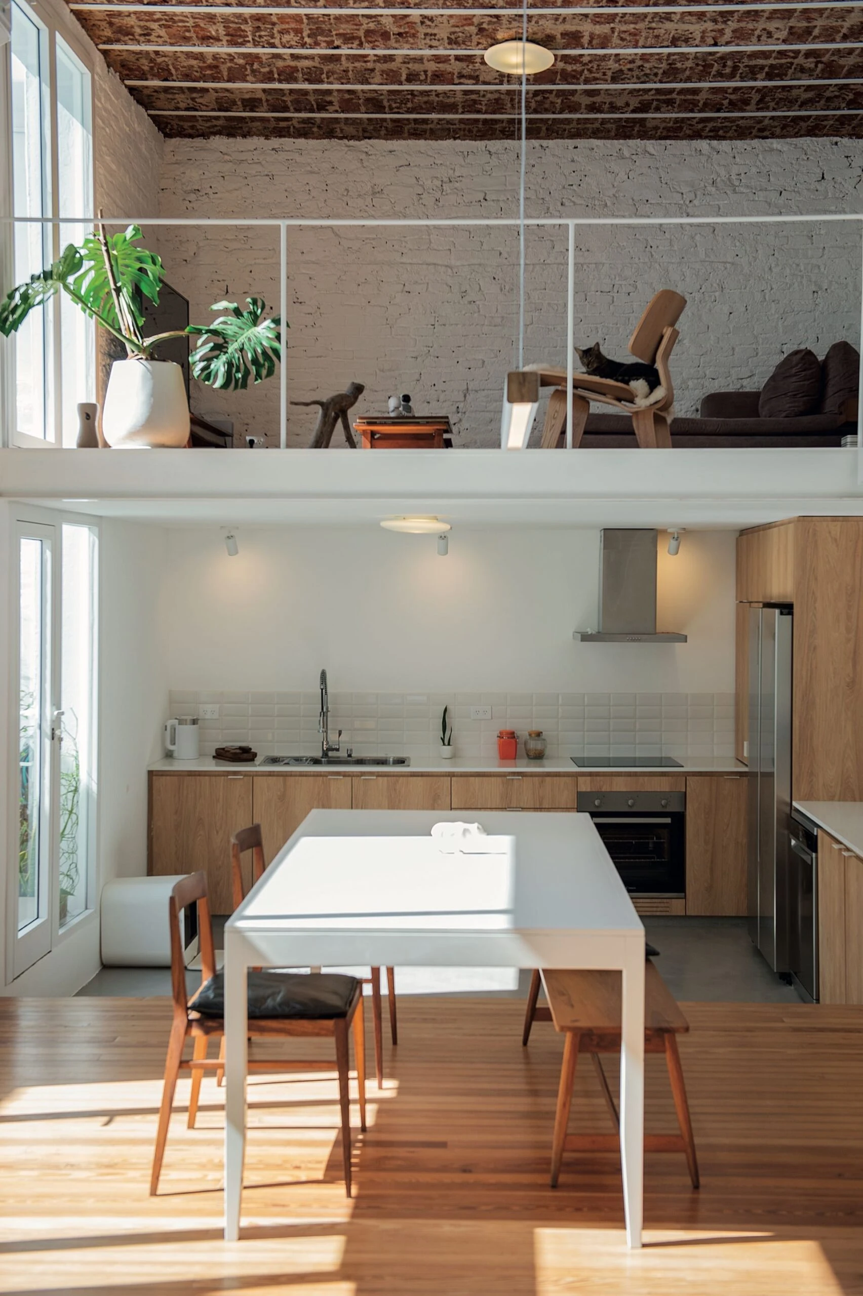 La casa original -una “casa chorizo”- inspiró una reforma modelo. 