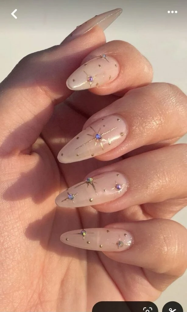 Las metalic nails conquistan las redes sociales.