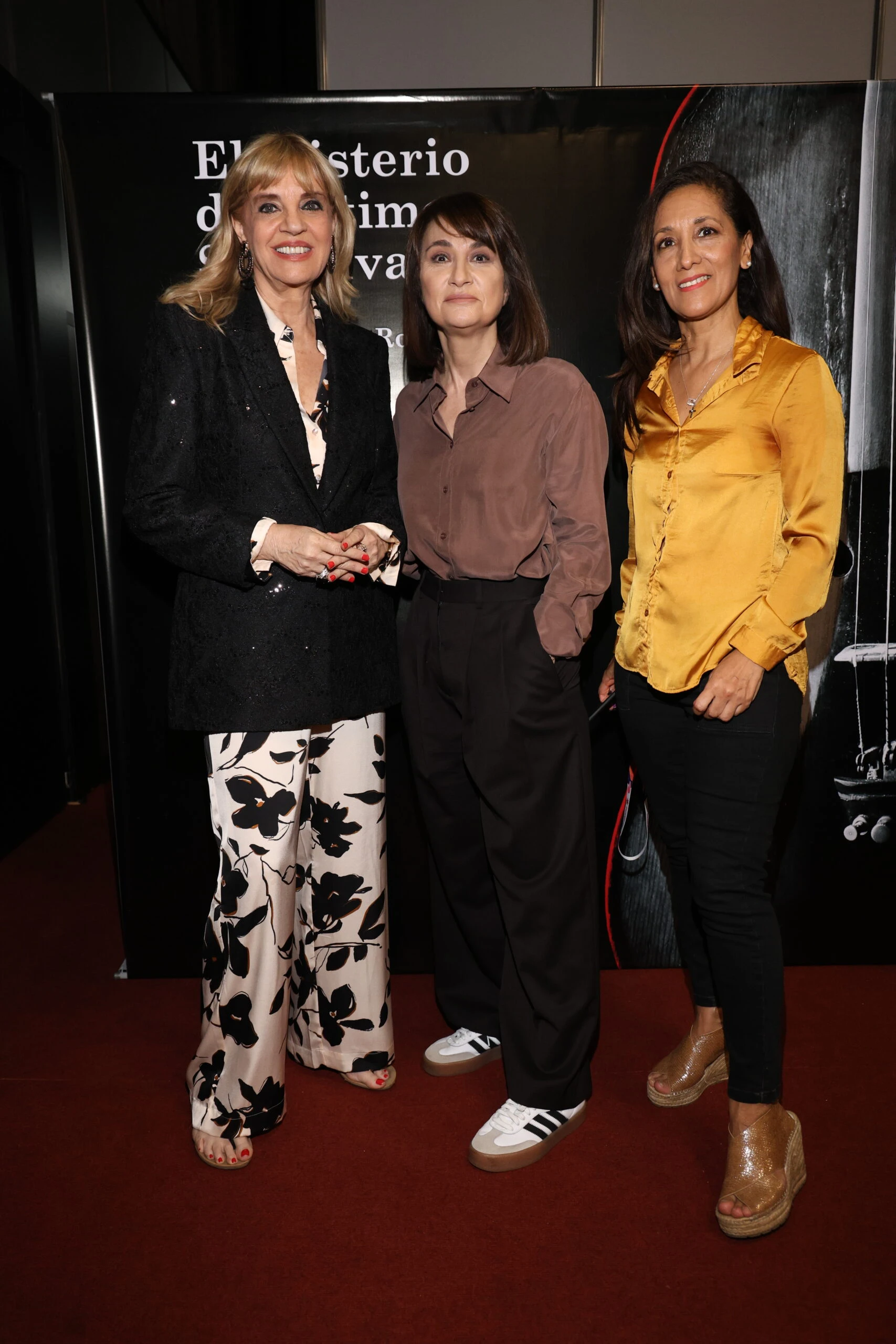 Teté Coustarot, María Laura Santillán y Patricia Pitaluga en la presentación del libro de Alejandro G. Roemmers