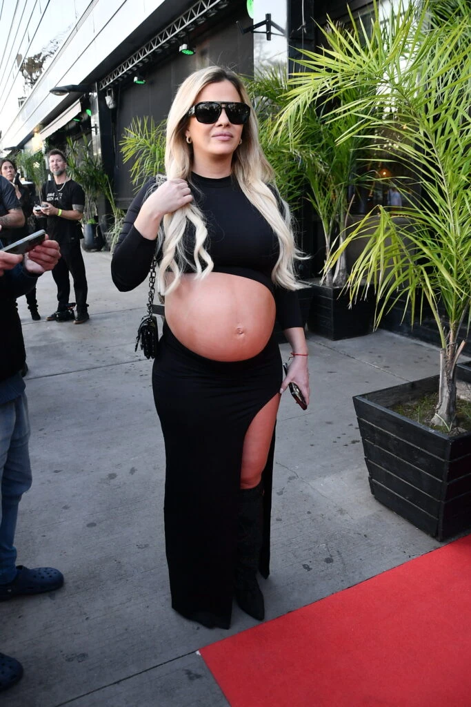 Alejandra Maglietti y su look de embarazada. Foto RS Fotos