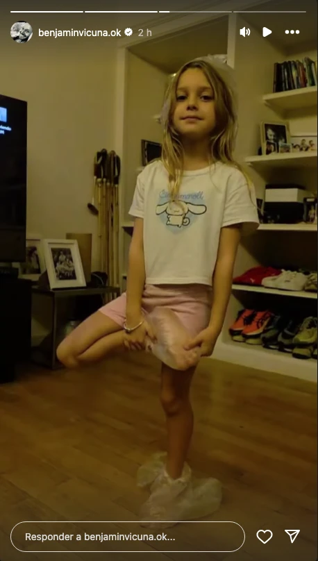 Magnolia Vicuña, disfrazada jugando a ser El Eternauta