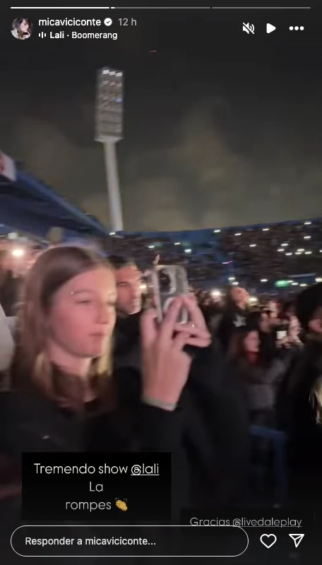 Allegra Cubero en el show de Lali en Vélez