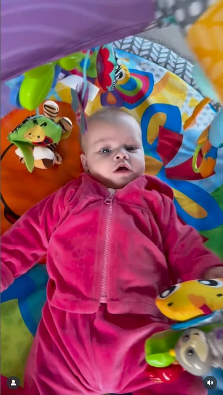 El look barbiecore de Milenka para celebrar sus 5 meses de vida