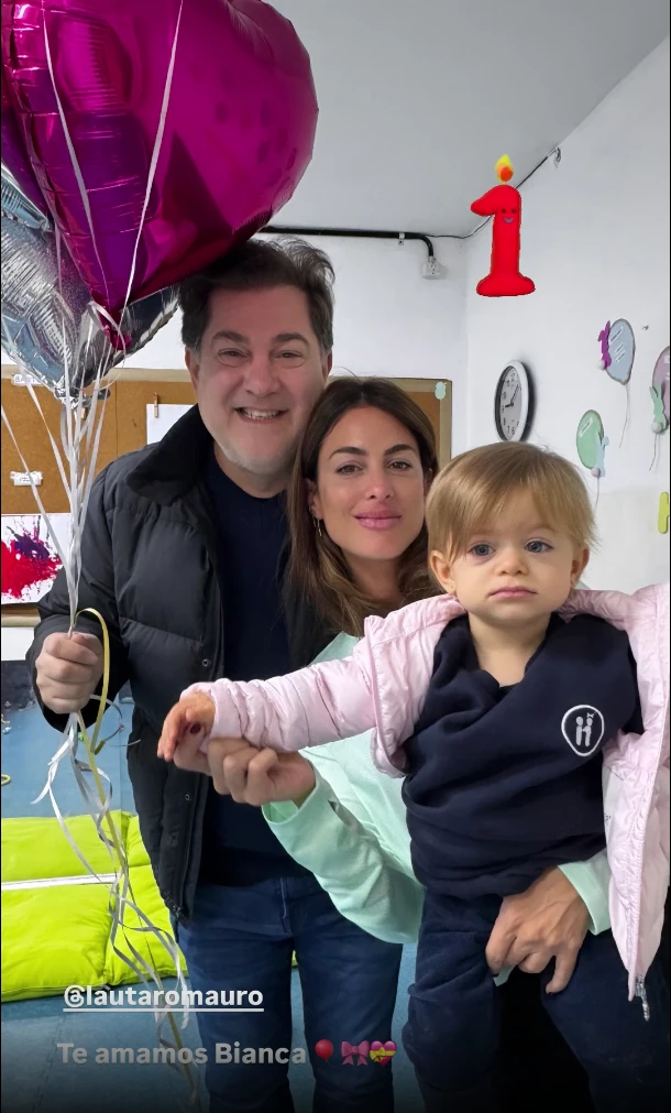 Agustina Casanova y Bianca celebrando su primer añito en el colegio