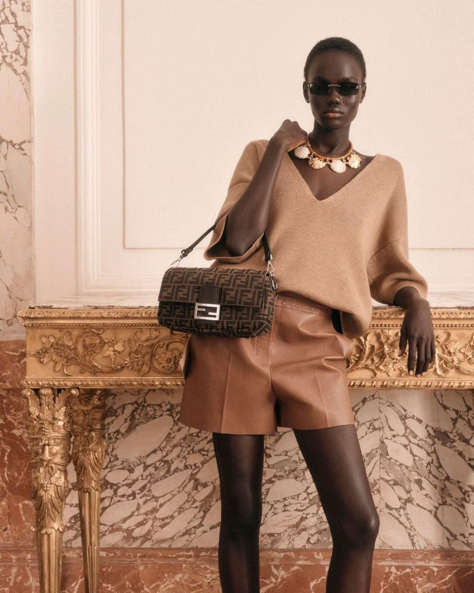 Fendi lanzó su colección en 2025.