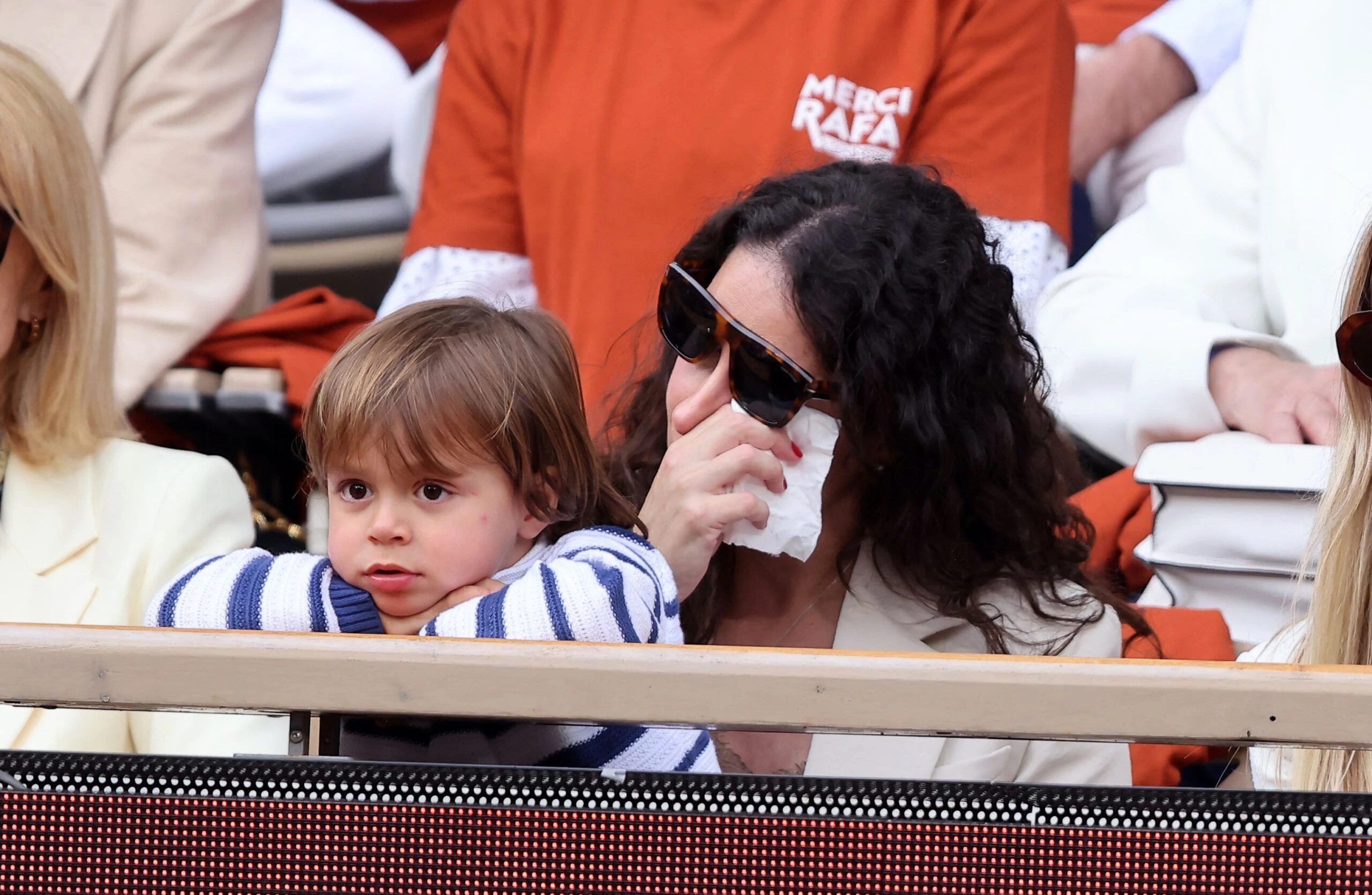 Las fotos de Xisca Perelló y de su hijo, Rafa Jr., en el homenaje a Rafael Nadal en Roland Garrós