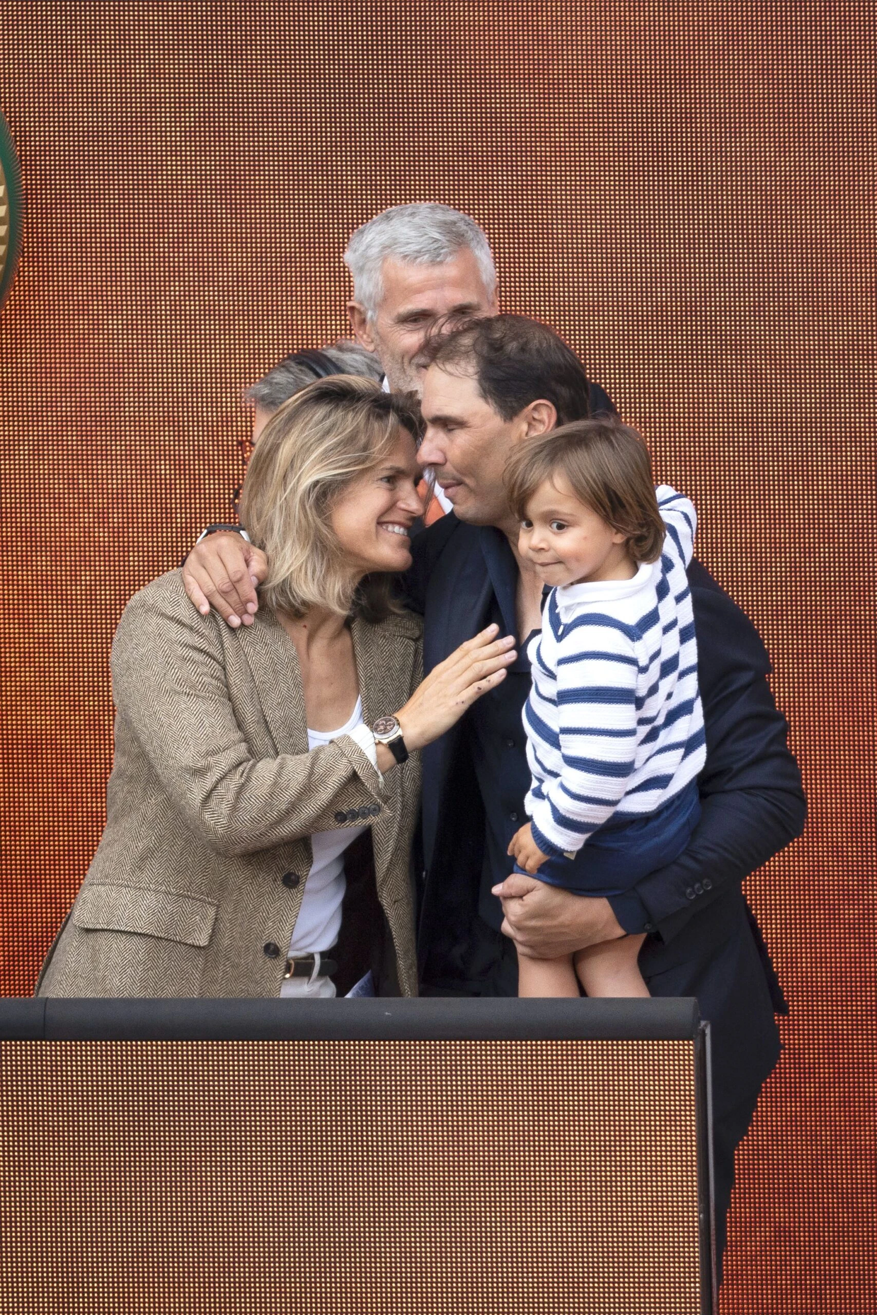 Las fotos de Xisca Perelló y de su hijo, Rafa Jr., en el homenaje a Rafael Nadal en Roland Garrós