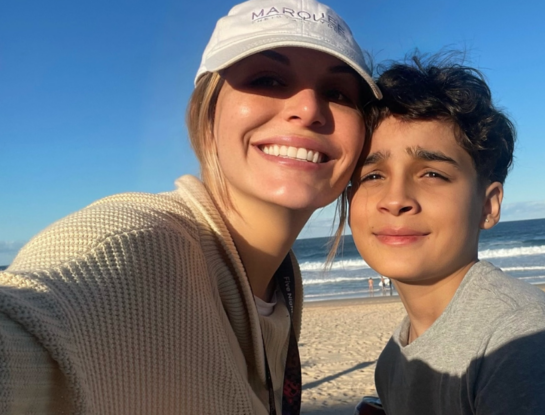 La actriz Clare McCann busca criopreservar el cuerpo de su hijo tras su trágica muerte: "Si existe una chance, quiero dársela"