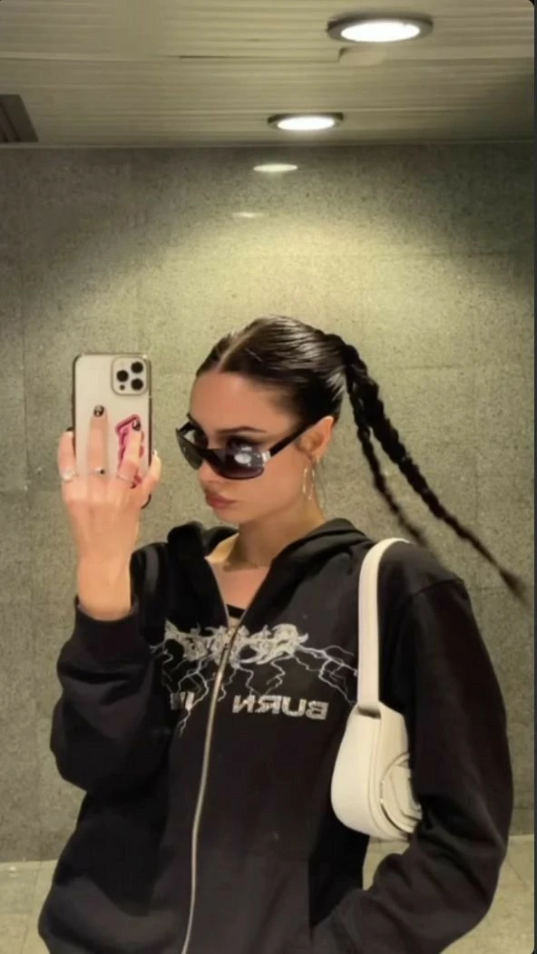 Medusa ponytail, el peinado furor en la Gen-Z (que aman las famosas)