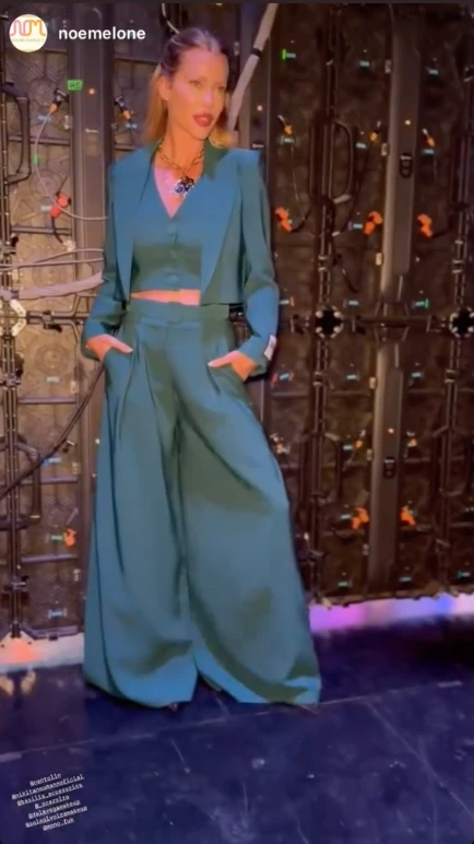 Nicole Neumann mostró la versión más sensual de un look sastrero