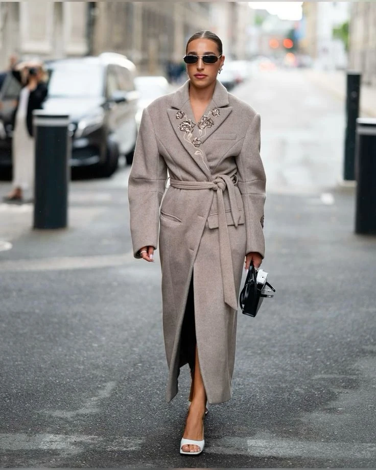 Pampita confirma cuál es el abrigo más chic del 2025