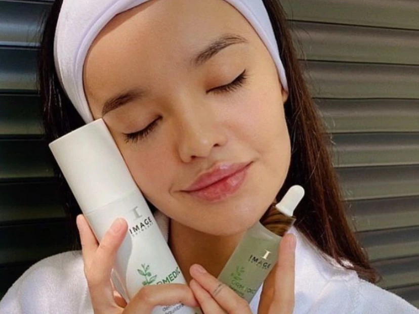 Productos de skincare recomendados en redes: ¿realmente funcionan?