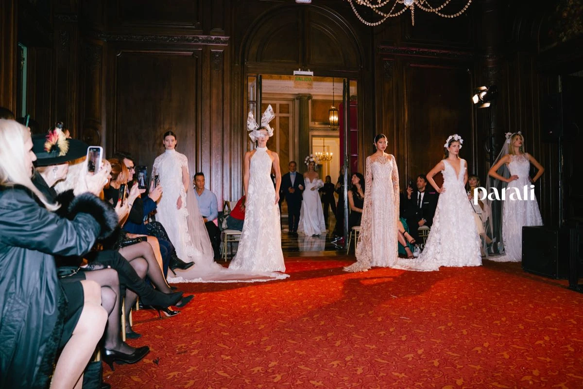 Desfile de Laurencio Adot en la edición 2025 del Bridal Runway Latam.