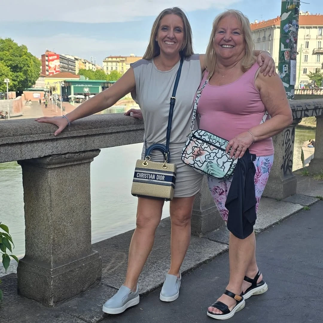 Paula Bernini viajando con sus padres por Europa