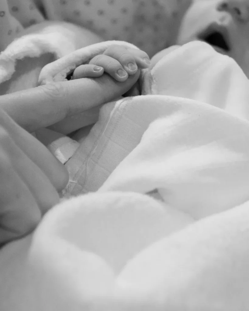 Kelly Piquet y Max Verstappen fueron padres de Lily este 1º de mayo