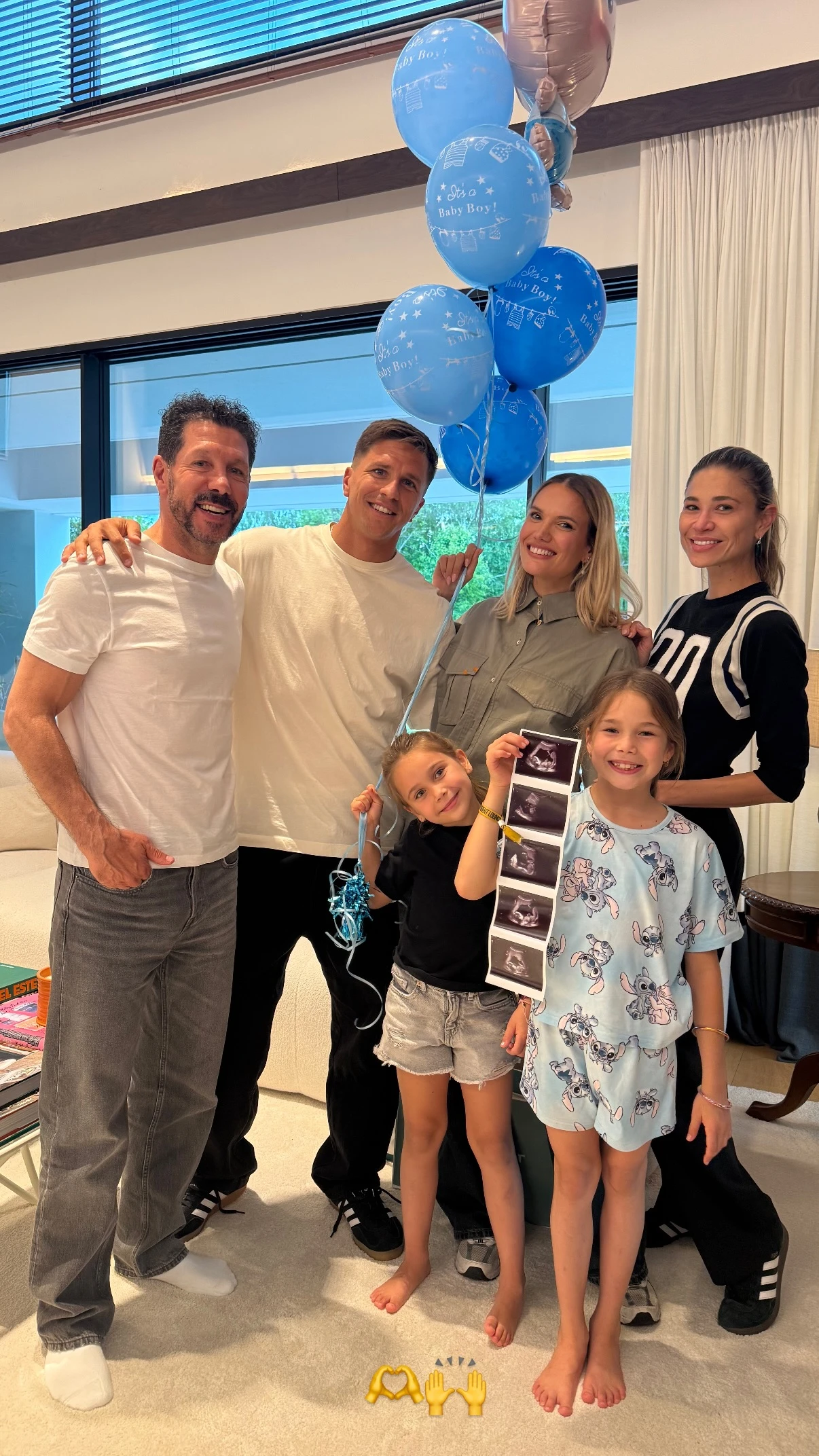 Eva Bargiela y Gianluca Simeone festejaron junto a Diego "Cholo" Simeone y su esposa, Carla Pereyra, tras conocer el sexo del bebé en camino