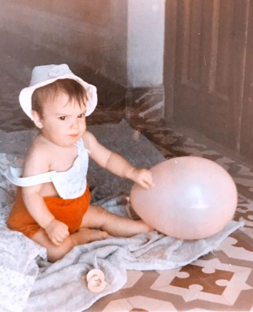las fotos vintage que compartió Gime Accardi junto a su mensaje por cumplir 40 años. Foto: IG.