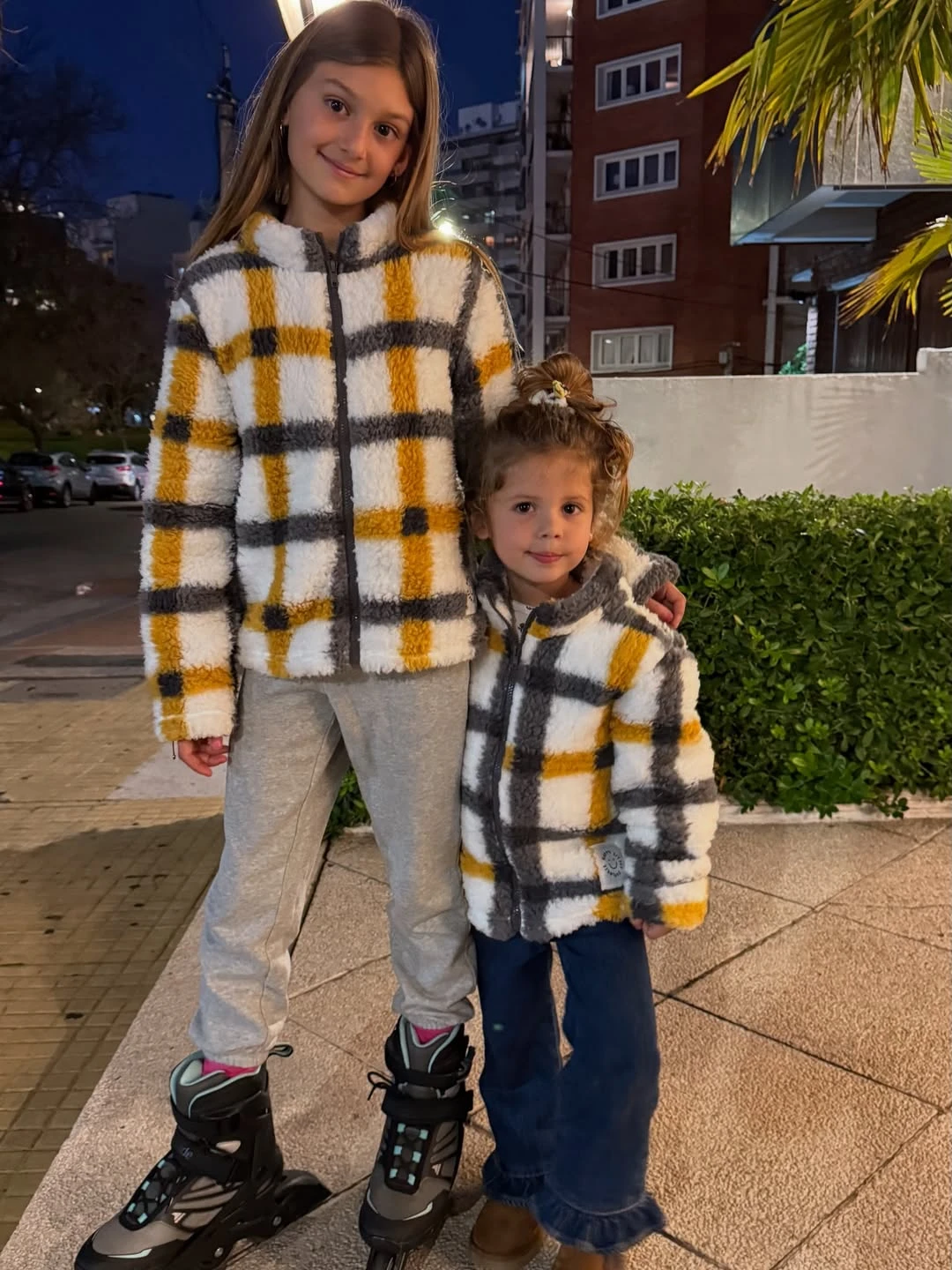 Cala y Mía, las hijas de Mery del Cerro. Fotos: IG. 