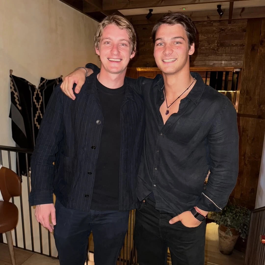 Balthu junto a su hermano Tiziano. Fotos: IG. 