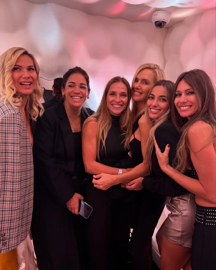 Pampita viajó a Londres para el cumpleaños de Martín Pepa: así será el festejo en una casa de lujo