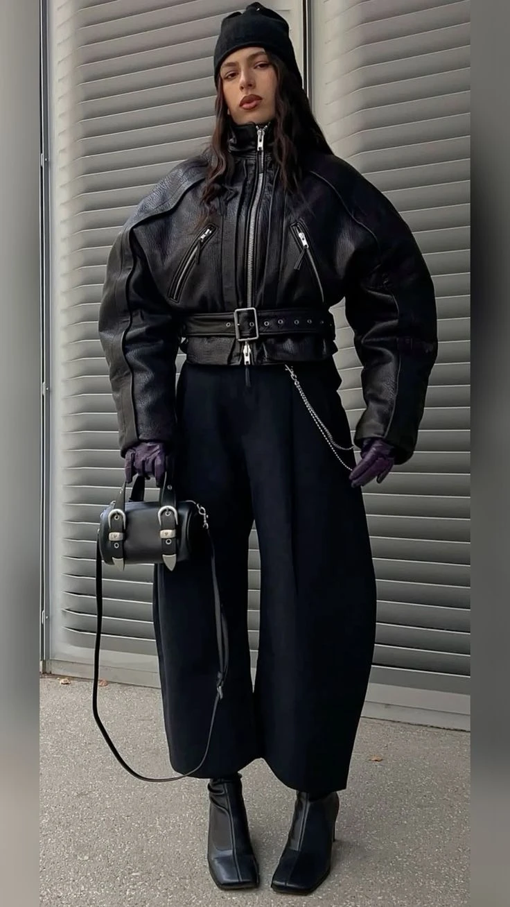 looks total black del street style 2025