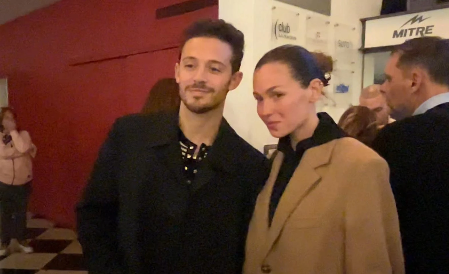 Ruggero Pascuallini con su novia.