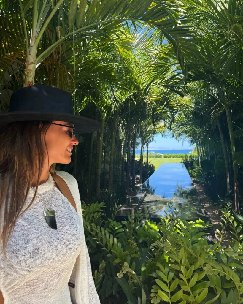 look pampita con prendas de punto