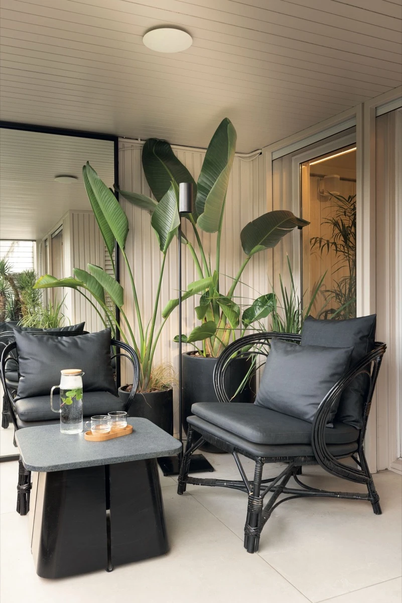 El balcón también fue armado y decorado para disfrutar a pleno del exterior.