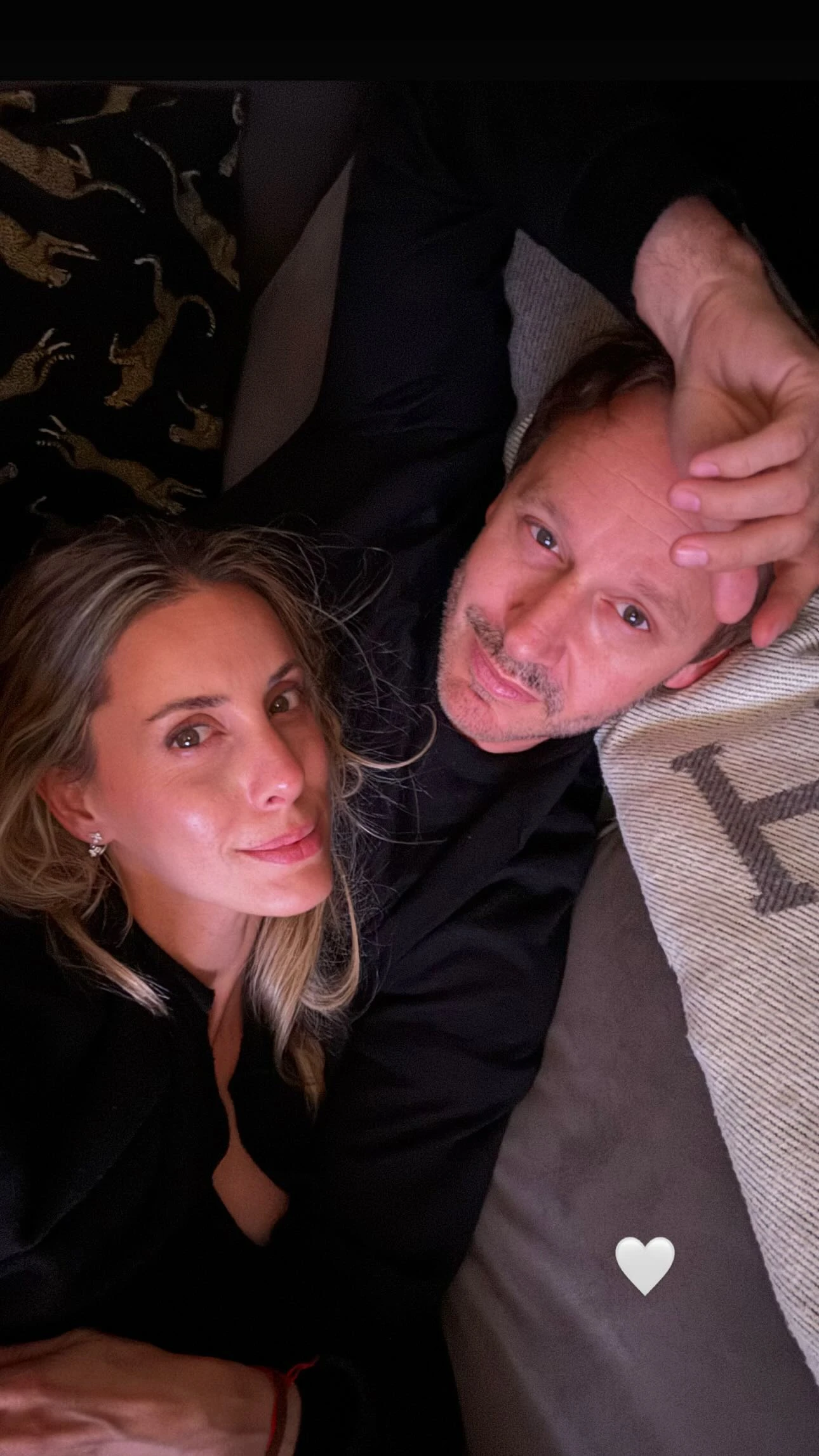 Anita Espasandín compartió esta foto junto a Benjamín Vicuña en la noche del viernes