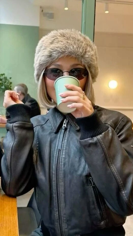 Son de pelo sintético.