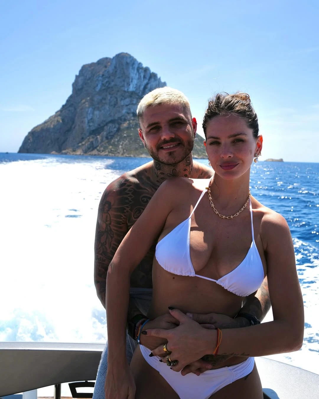 Disfrutó el día en el mar junto a Mauro Icardi