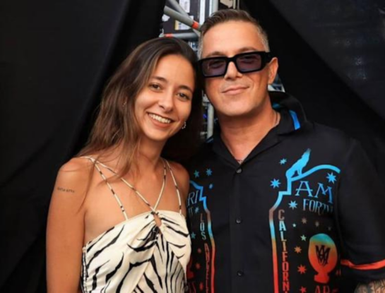 Escándalo con Alejandro Sanz: relación íntima con una fan, denuncia y repudio mediático