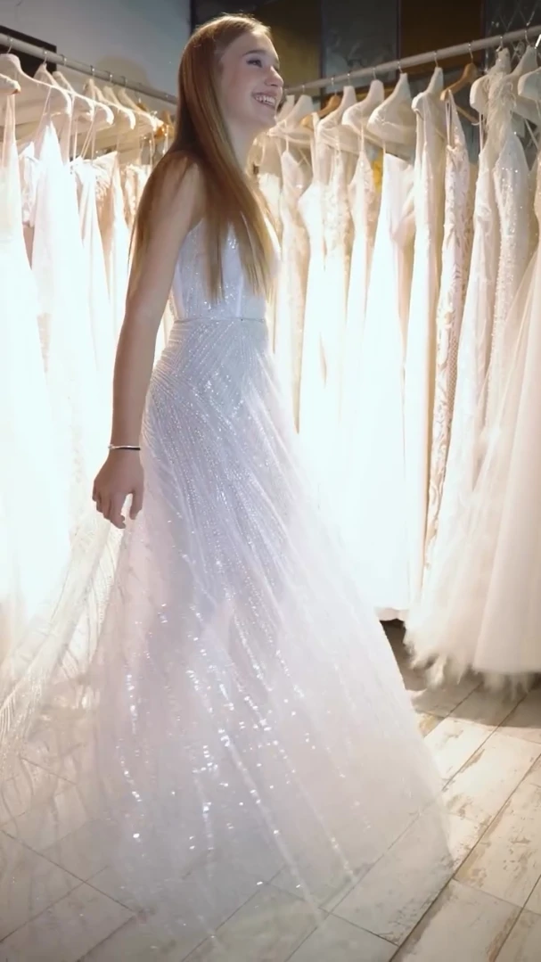 Así se confeccionó el look soñado de Antonia Audoglio en su fiesta de quince