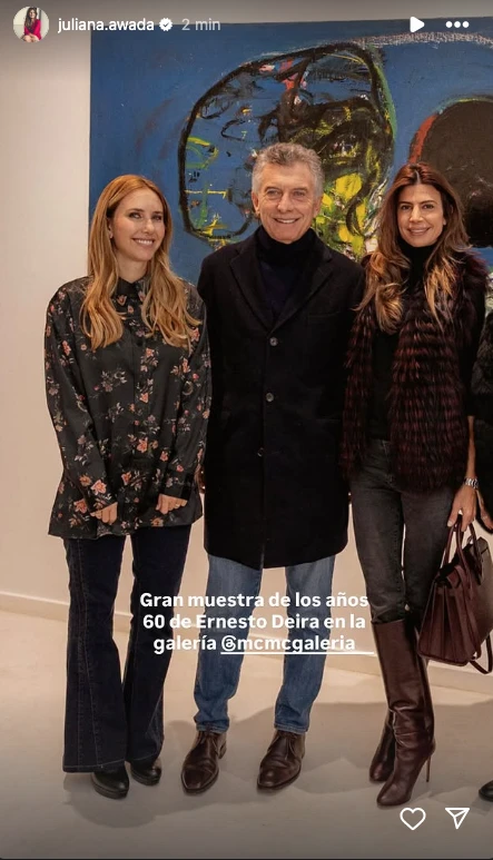 Juliana se destacó con su look en una muestra de arte