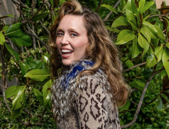 Alerta tendencia: Miley Cyrus adoptó las medias de encaje que son furor en el street style y redes sociales