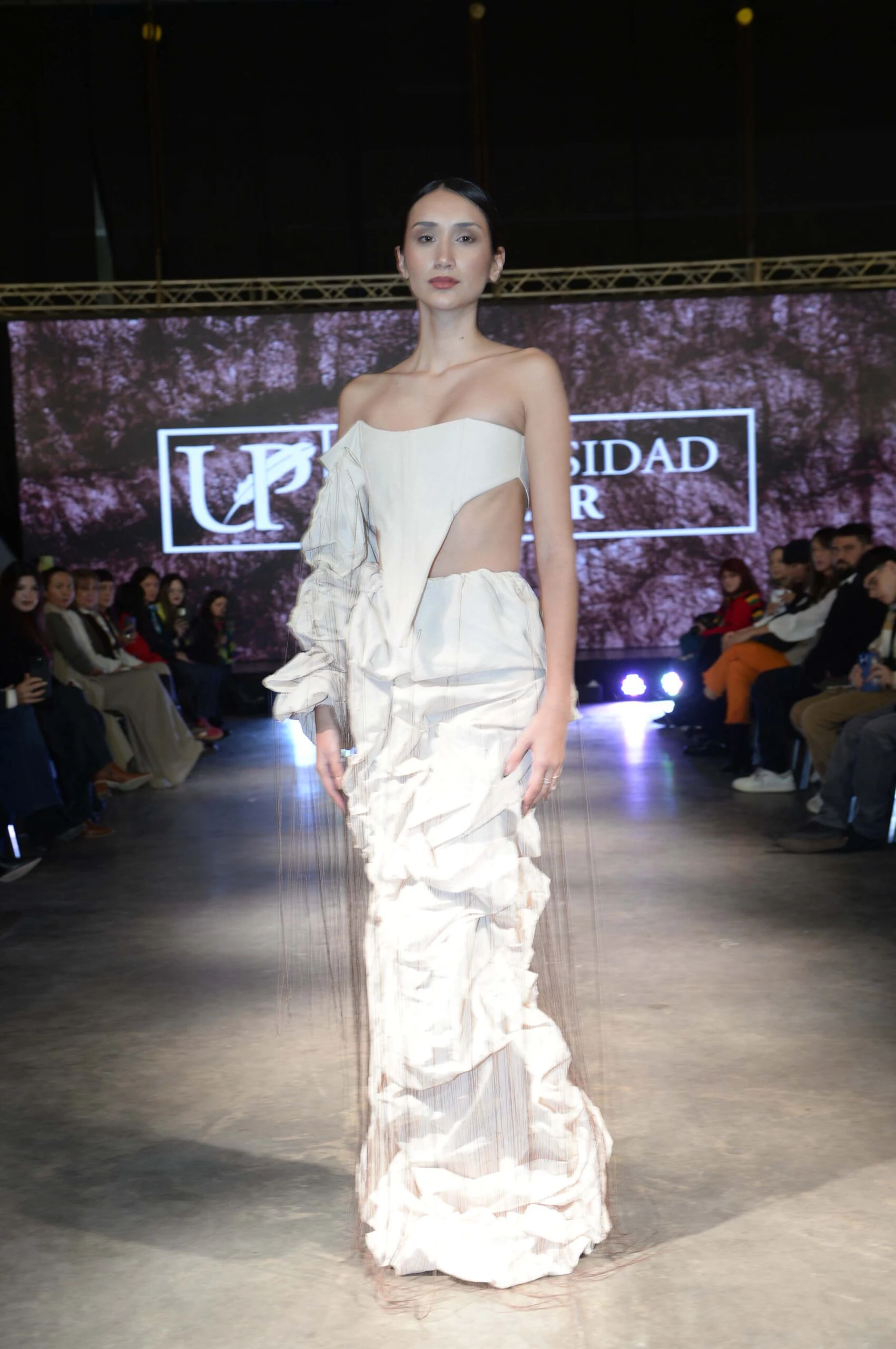 Desfile de Universidad Popular en Puro Diseño Raíces Chaco