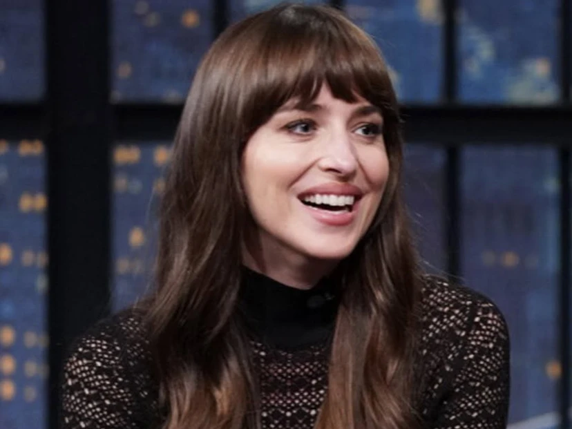Dakota Johnson confirma que las medias larga