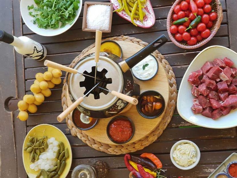 Fondue de carne con vino tinto: receta fácil y perfecta para una noche de invierno