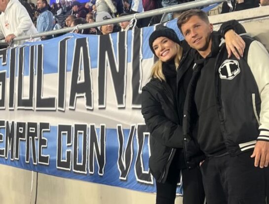 Las fotos de Eva Bargiela alentando a su cuñado, Giuliano Simeone, durante el partido de la Selección Argentina