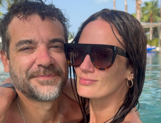 El amoroso saludo de Paula Chaves a Pedro Alfonso por sus 15 años juntos