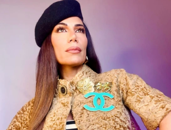 Flor de la V mostró cómo armár un look chic con el jean que está de moda esta temporada