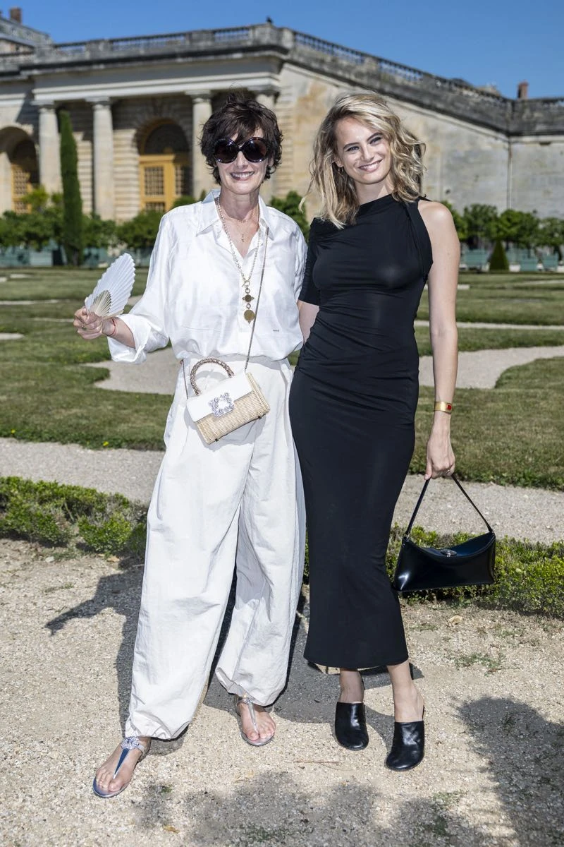Ines de la Fressange y Violette d'Urso.