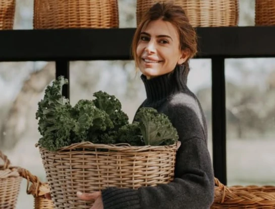 Juliana Awada y un look con los básicos del invierno 2025