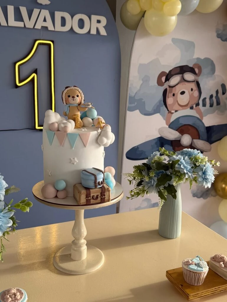 Así estaba decorado el salón. Foto: IG