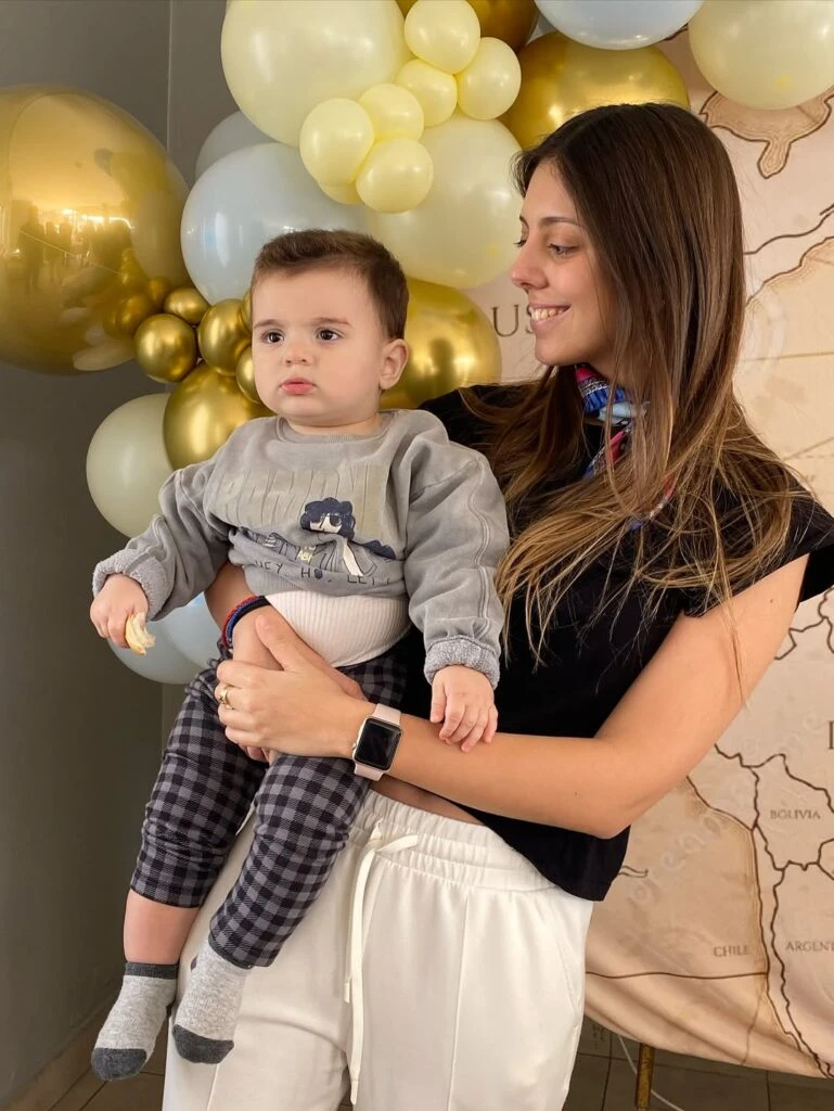 Todo estaba decorado de color celeste, blanco y dorado. Foto: IG