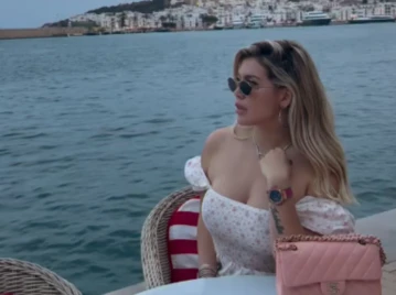 Wanda Nara armó un look playero con un pantalón low cost y un bolso de lujo