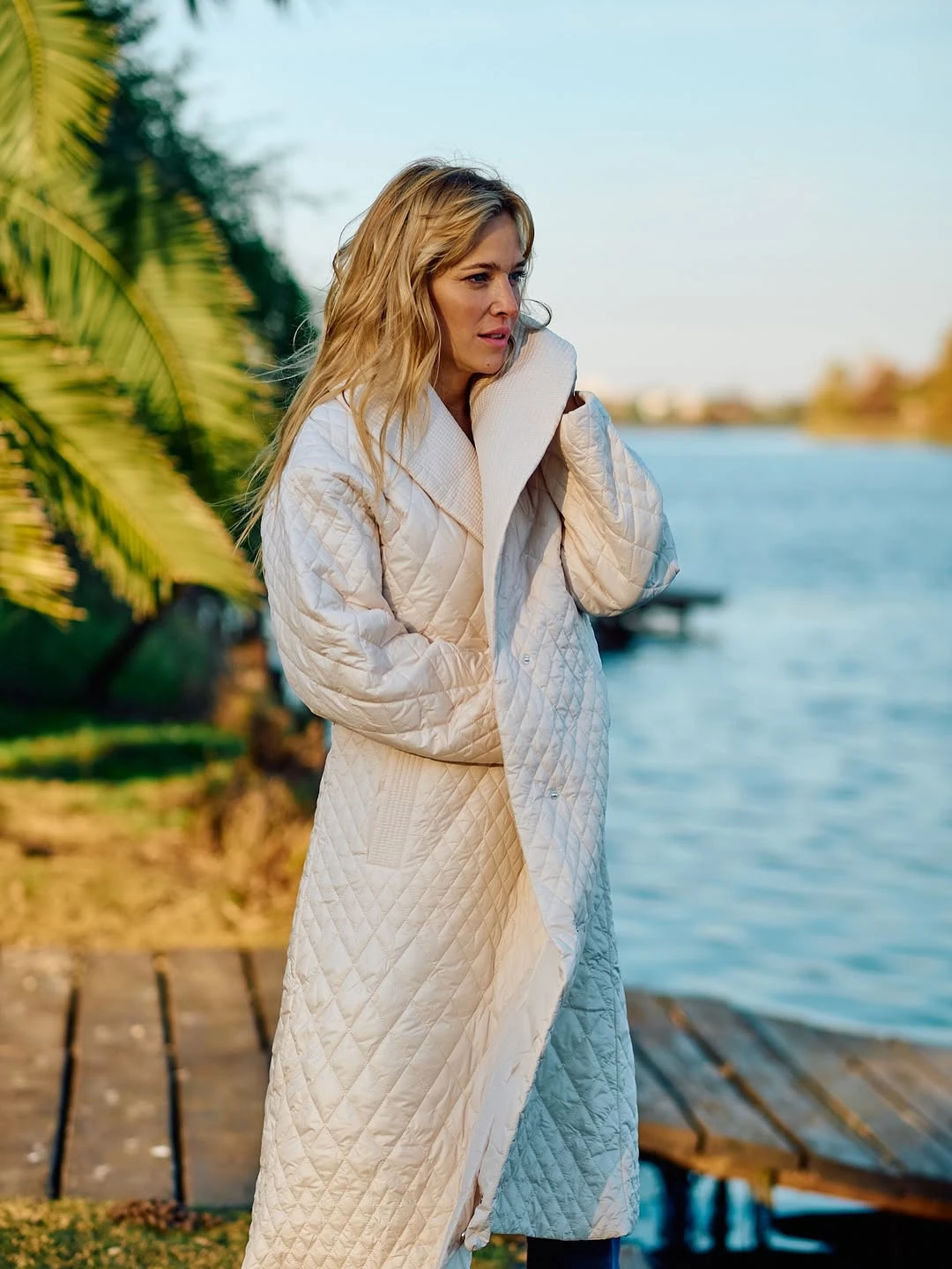 Luisana Lopilato tiene el abrigo más chic del invierno 2025